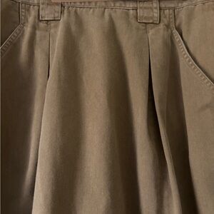 LizWear Sz 10 Khaki Color  Cotton “midi length” skirt Very Preppy Ex. Condition.
